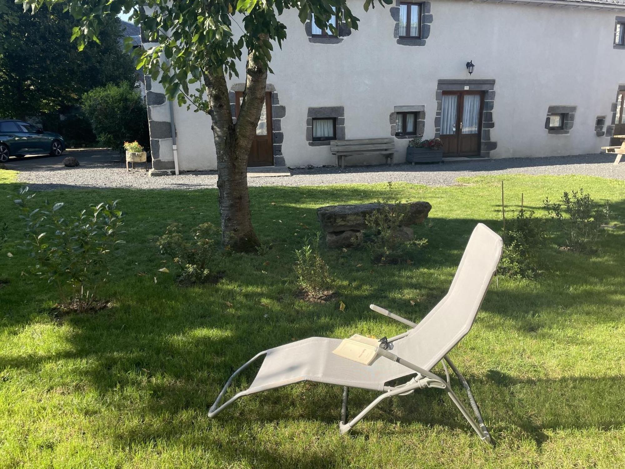 Gite Des Pierres De Barme Olby Exterior foto