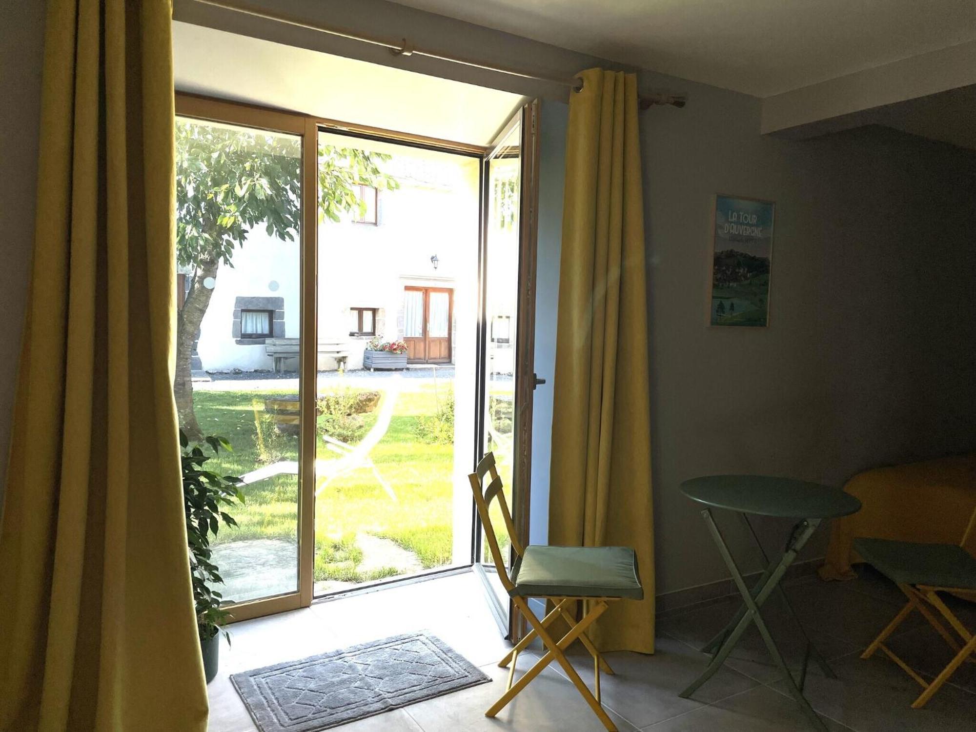 Gite Des Pierres De Barme Olby Exterior foto