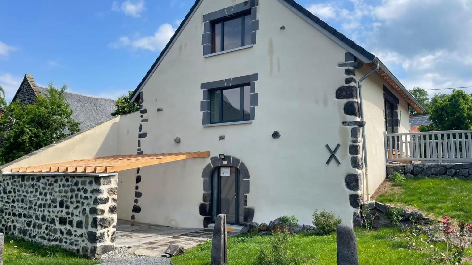 Gite Des Pierres De Barme Olby Exterior foto